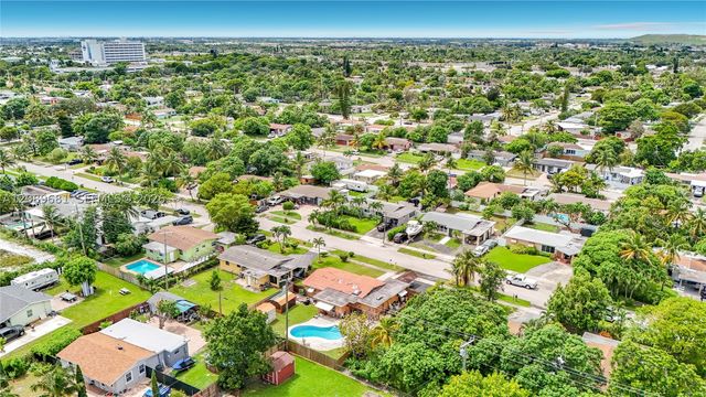 4220 NE 4th Ter, Deerfield Beach, FL 33064