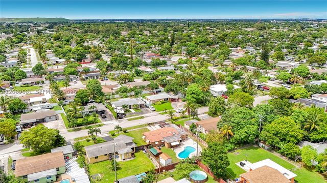 4220 NE 4th Ter, Deerfield Beach, FL 33064