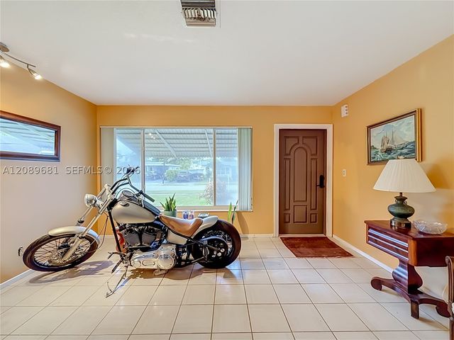 4220 NE 4th Ter, Deerfield Beach, FL 33064