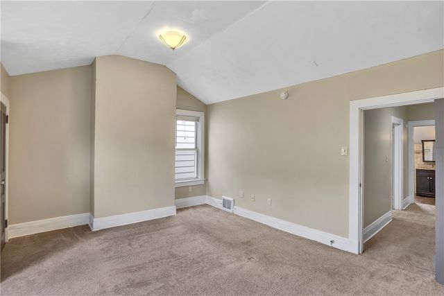 314 Grove St, Mckees Rocks, PA 15136