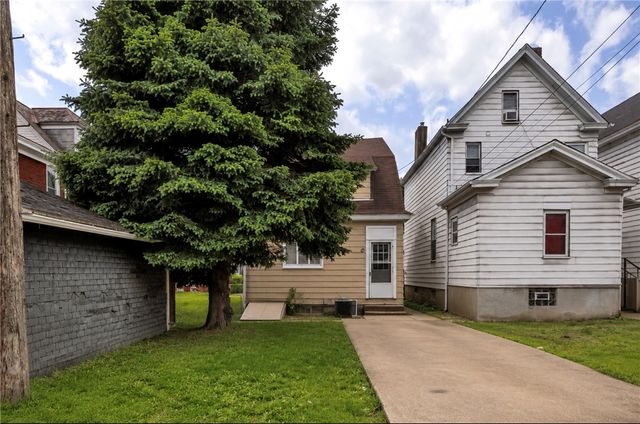 314 Grove St, Mckees Rocks, PA 15136