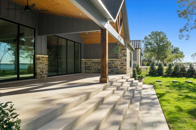 1194 The Shores Drive, Corsicana, TX 75109