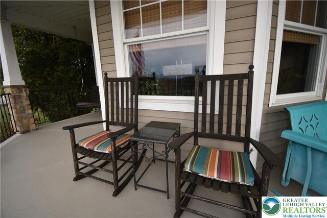 1220 Jane Lane, Pen Argyl Boro, PA 18072