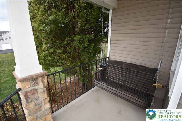 1220 Jane Lane, Pen Argyl Boro, PA 18072