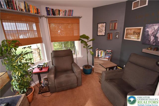 1220 Jane Lane, Pen Argyl Boro, PA 18072