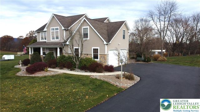 1220 Jane Lane, Pen Argyl Boro, PA 18072