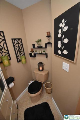 1220 Jane Lane, Pen Argyl Boro, PA 18072