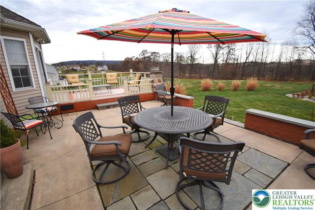 1220 Jane Lane, Pen Argyl Boro, PA 18072