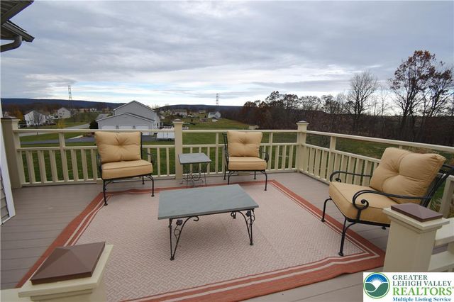 1220 Jane Lane, Pen Argyl Boro, PA 18072