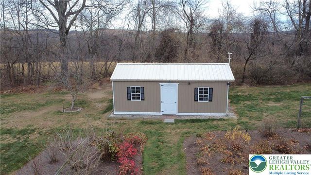 1220 Jane Lane, Pen Argyl Boro, PA 18072