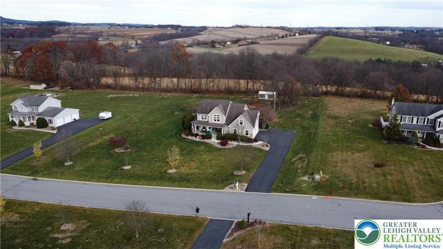 1220 Jane Lane, Pen Argyl Boro, PA 18072