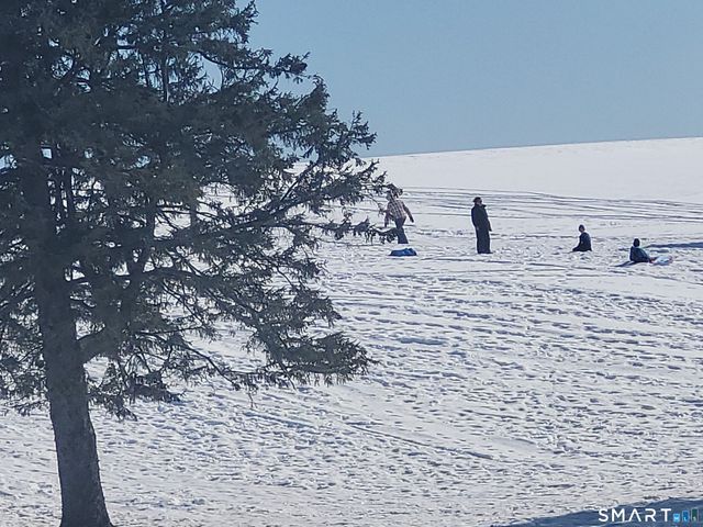 17 Esther Drive, Middlefield, CT 06455