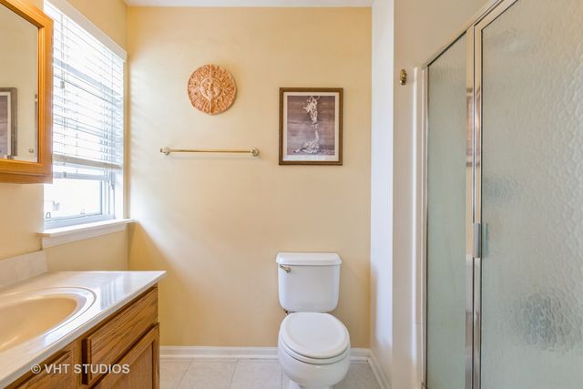 305 Buckingham Circle A, Elgin, IL 60120