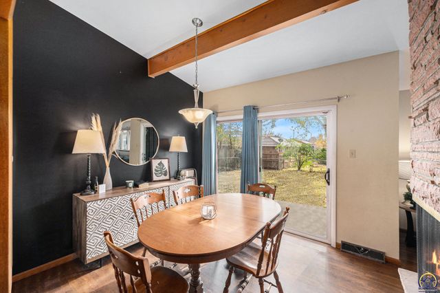 5217 SW Belle TER, Topeka, KS 66604