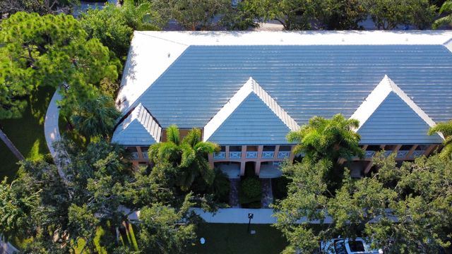 2913 E Community Drive, Jupiter, FL 33458