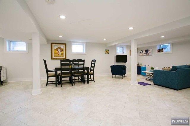 15 Old Smith Road, Tenafly, NJ 07670
