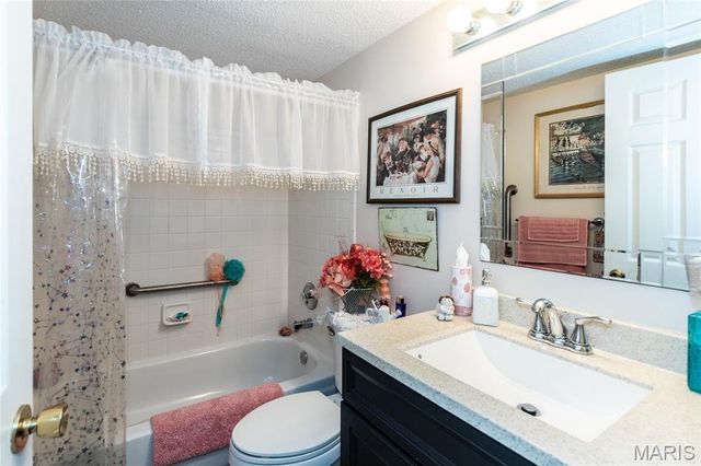 3402 Country Stone Manor Drive E, Valley Park, MO 63088