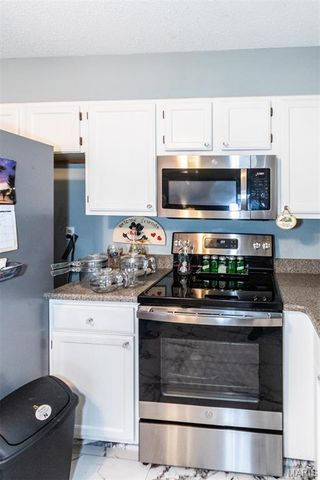 3402 Country Stone Manor Drive E, Valley Park, MO 63088