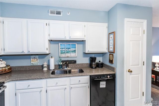 3402 Country Stone Manor Drive E, Valley Park, MO 63088