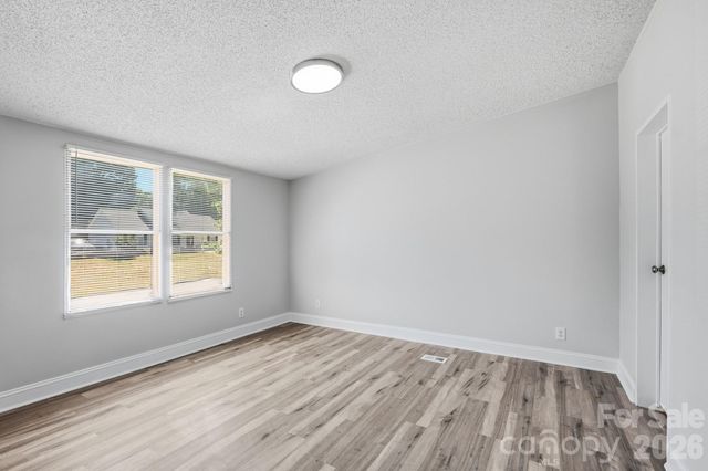 1315 Poplar Glen Drive, Kannapolis, NC 28083