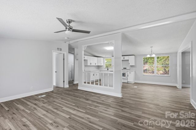 1315 Poplar Glen Drive, Kannapolis, NC 28083
