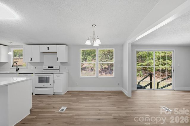 1315 Poplar Glen Drive, Kannapolis, NC 28083