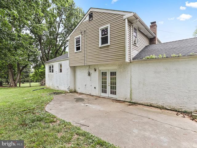 821 SWEETBRIAR DR, Warminster, PA 18974