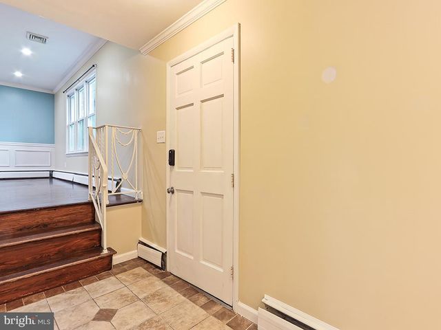 821 SWEETBRIAR DR, Warminster, PA 18974