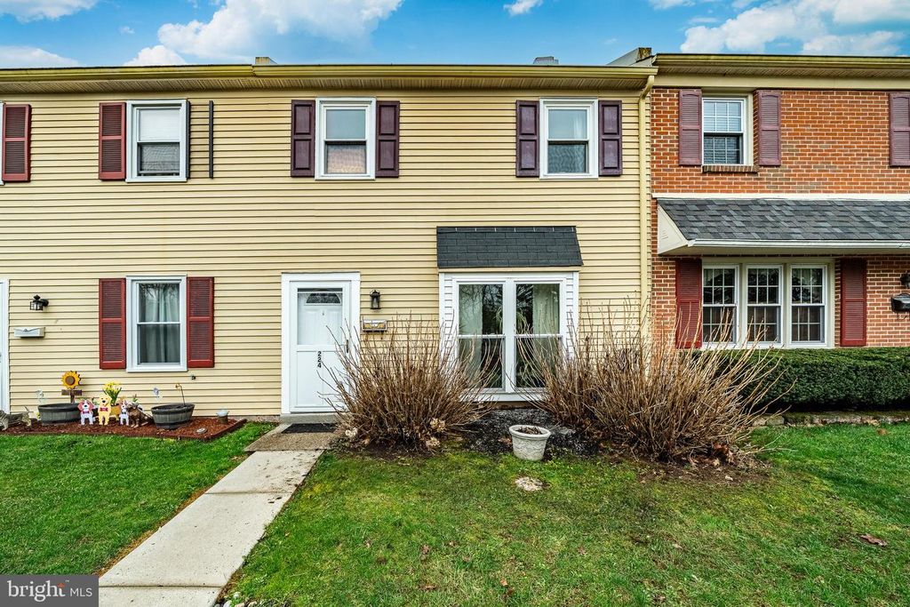 224 YARDLEY CT, Quakertown, PA 18951