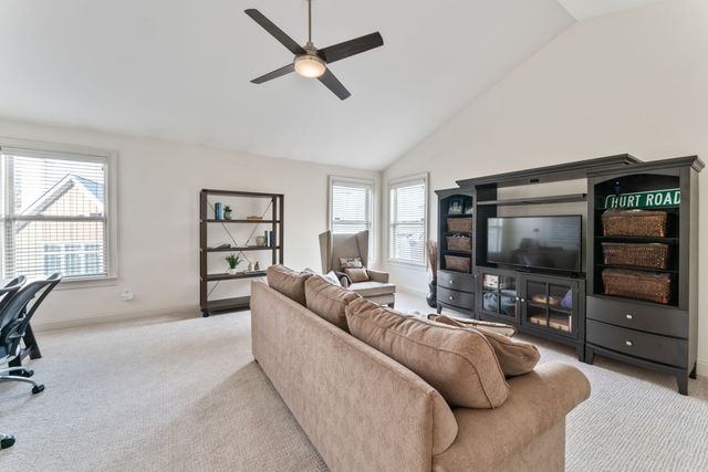 1690 Noah Ln, Gallatin, TN 37066