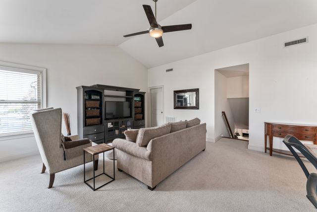 1690 Noah Ln, Gallatin, TN 37066