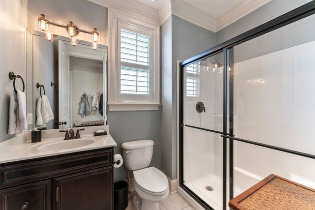 1690 Noah Ln, Gallatin, TN 37066