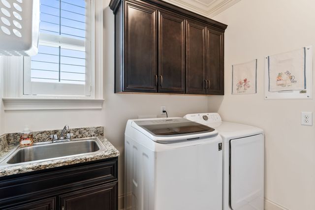 1690 Noah Ln, Gallatin, TN 37066