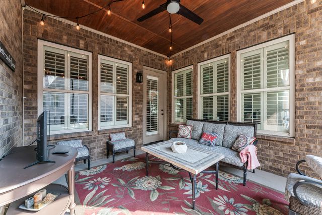 1690 Noah Ln, Gallatin, TN 37066