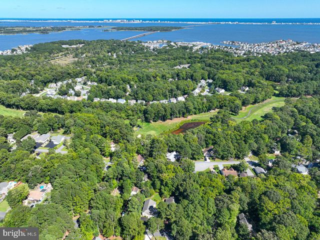 105 TAIL OF THE FOX DR, Ocean Pines, MD 21811