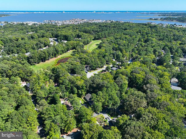 105 TAIL OF THE FOX DR, Ocean Pines, MD 21811