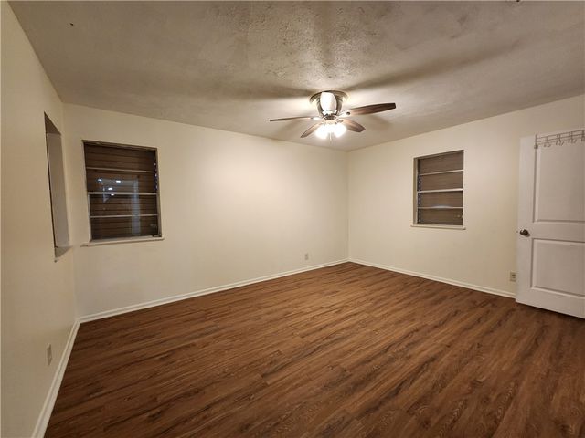 4401 Driftwood Pl, Corpus Christi, TX 78411