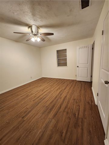 4401 Driftwood Pl, Corpus Christi, TX 78411