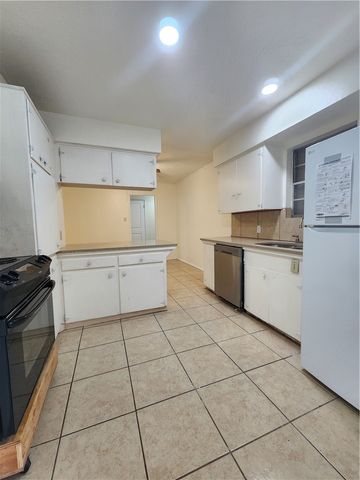 4401 Driftwood Pl, Corpus Christi, TX 78411