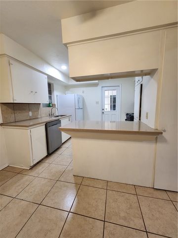 4401 Driftwood Pl, Corpus Christi, TX 78411