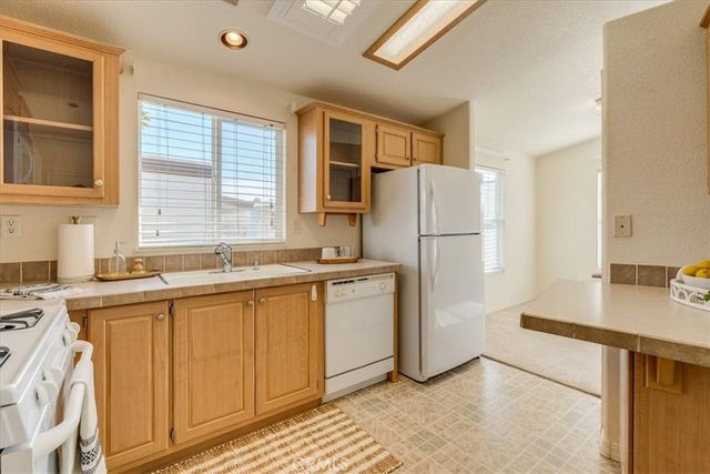 3210 Santa Maria Way 85, Santa Maria, CA 93455