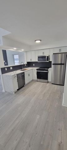 1416 S Delavan Club DRIVE, Delavan, WI 53115