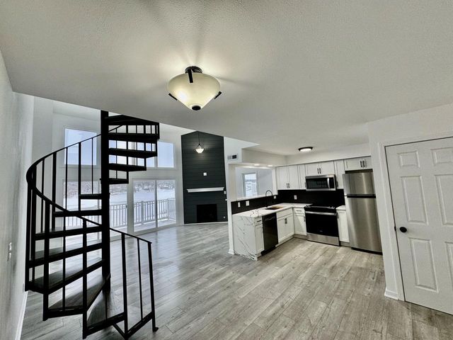 1416 S Delavan Club DRIVE, Delavan, WI 53115