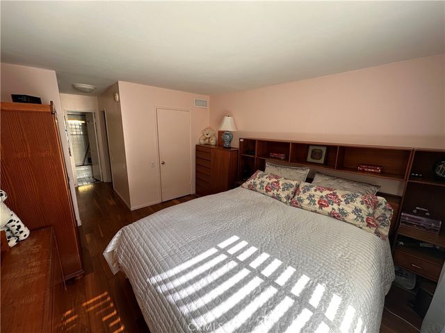 5460 White Oak Ave C106, Encino, CA 91316