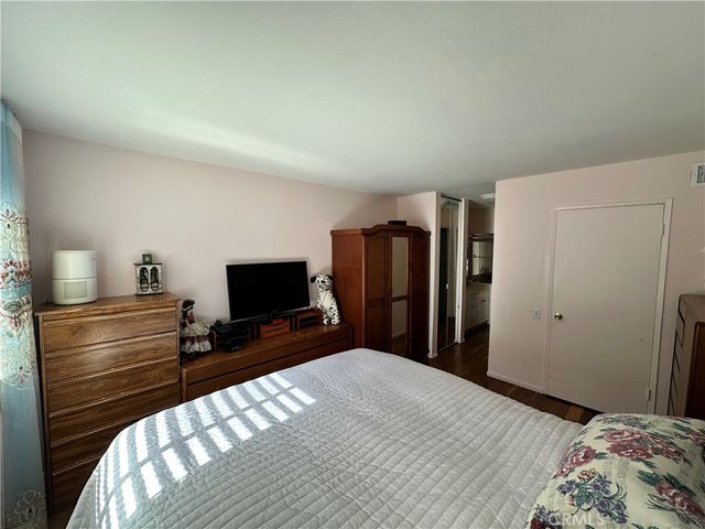 5460 White Oak Ave C106, Encino, CA 91316