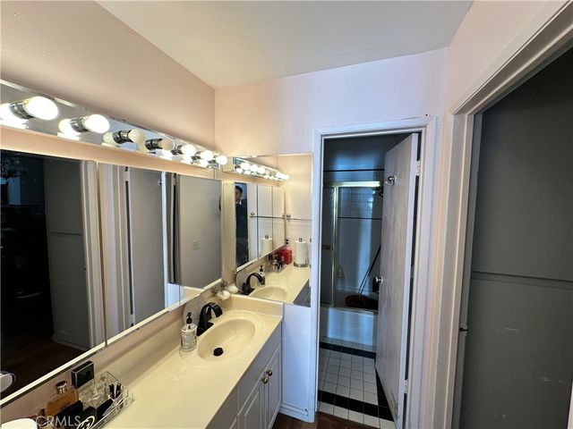 5460 White Oak Ave C106, Encino, CA 91316