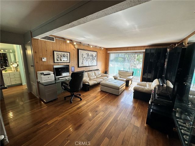 5460 White Oak Ave C106, Encino, CA 91316