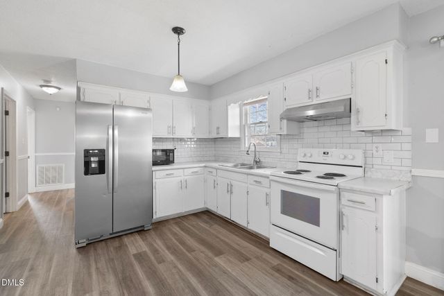 208 S Webb Street, Selma, NC 27576