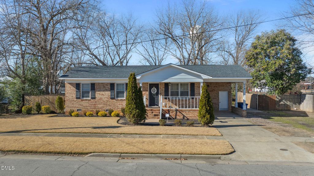 208 S Webb Street, Selma, NC 27576