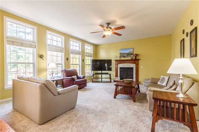 611 Maris Run, Webster, NY 14580